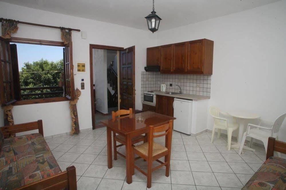 Rena Apartments Gouves Extérieur photo